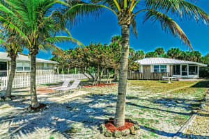 4076 N Beach Rd, Englewood, FL 34223, Sold 04/07/22