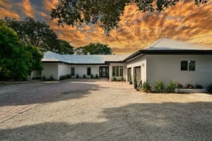 703 Tropical Cir, Siesta Key, FL 34242, Sold 02/22/22