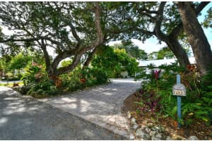 703 Tropical Cir, Siesta Key, FL 34242, Sold 02/22/22