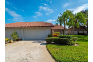 3812 Wilshire Cir W, Sarasota, FL 34238, Sold 04/07/22