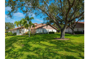 3812 Wilshire Cir W, Sarasota, FL 34238, Sold 04/07/22