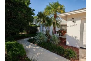 1802 Orangewood Ln, Sarasota, FL 34232, Sold 03/10/22