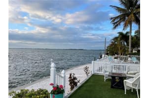 3608 Royal Palm Dr, Bradenton, FL 34210, Sold 03/17/22
