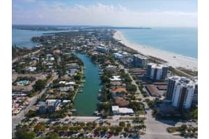 551 S Washington Dr, Sarasota, FL 34236, Sold 03/10/22