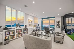 1350 Main St, Sarasota, FL 34236, Sold 04/28/22