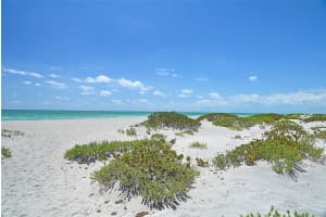 5916 Midnight Pass Rd, Sarasota, FL 34242, Sold 03/15/22