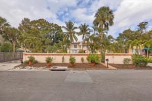 1723 Bay St, Sarasota, FL 34236, Sold 03/04/22