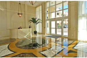 800 N Tamiami Trail, Sarasota, FL 34236, Sold 04/15/22