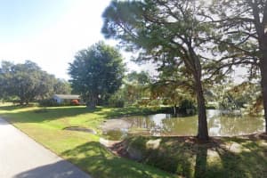 3010 E Forest Lake Dr, Sarasota, FL 34232, Sold 03/01/22