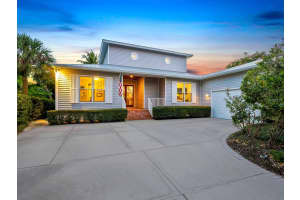 1718 BAY ST, SARASOTA, FL 34236 Sold 08/11/22