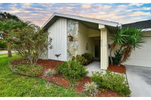 6530 Waterford Cir, Sarasota, FL 34238, Sold 03/17/22