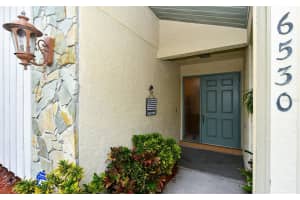 6530 Waterford Cir, Sarasota, FL 34238, Sold 03/17/22