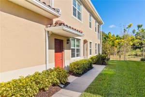 8230 Enclave Way, Sarasota, FL 34243, Sold 02/25/22