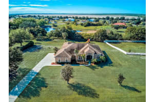 18107 Howling Wolf Run, Parrish, FL 34219, Sold 04/04/22
