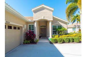 8030 Victoria Falls Cir, Sarasota, FL 34243, Sold 02/22/22