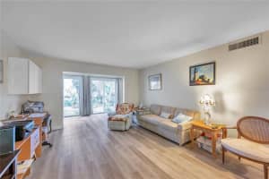 3560 Hispania Pl, Sarasota, FL 34232, Sold 02/28/22