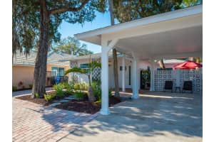 1333 Moonmist Dr, Siesta Key, FL 34242, Sold 05/16/22