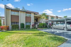 2728 Clubhouse Dr, Sarasota, FL 34232, Sold 04/18/22