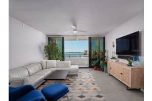 1255 Gulfstream Ave, Sarasota, FL 34236, Sold 04/05/22