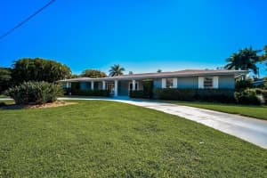 1332 N Lake Shore Dr, Sarasota, FL 34231, Sold 03/30/22