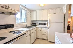 2065 Sunset Dr, Bradenton, FL 34207, Sold 03/18/22