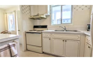 2065 Sunset Dr, Bradenton, FL 34207, Sold 03/18/22