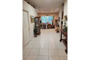6223 Donnington Ct, Sarasota, FL 34238, Sold 04/12/22