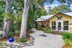 1018 Pomelo Ave, Sarasota, FL 34236, Sold 03/17/22