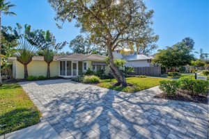 1952 Hibiscus St, Sarasota, FL 34239, Sold 03/23/22