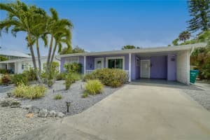 225 S Harbor Dr, Holmes Beach, FL 34217, Sold 04/08/22