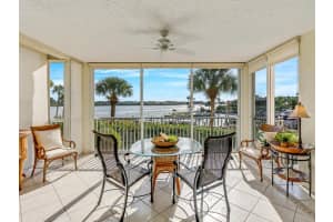 1260 Dolphin Bay Way, Siesta Key, FL 34242, Sold 04/05/22