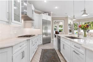 1943 Morris St, Sarasota, FL 34239, Sold 05/11/22