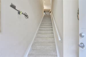 5681 Bidwell Pkwy, Sarasota, FL 34233, Sold 04/04/22