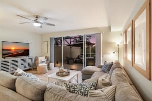 1501 Burgos Dr, Sarasota, FL 34238, Sold 04/11/22