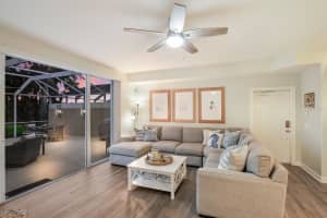 1501 Burgos Dr, Sarasota, FL 34238, Sold 04/11/22