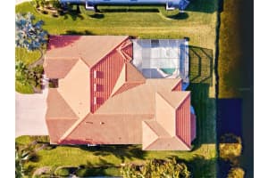 2942 Bravura Lake Dr, Sarasota, FL 34240, Sold 04/11/22