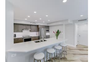 1111 Gulfstream Ave, Sarasota, FL 34236, Sold 03/17/22