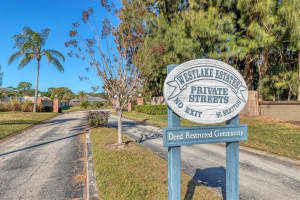 5438 Creeping Hammock Way, Sarasota, FL 34231, Sold 03/21/22