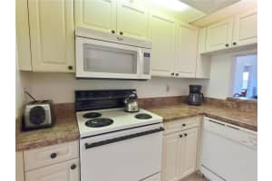 4302 46th Ave W, Bradenton, FL 34210, Sold 04/11/22