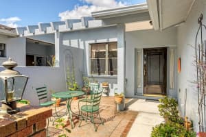 4235 Moss Oak Pl, Sarasota, FL 34231, Sold 05/23/22