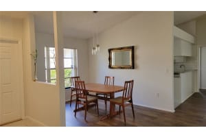 6667 Easton Dr, Sarasota, FL 34238, Sold 03/25/22