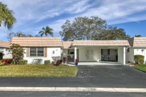 2451 Riverbluff Pkwy, Sarasota, FL 34231, Sold 04/01/22