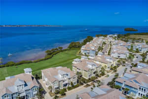 310 Compass Point Dr, Bradenton, FL 34209, Sold 07/07/22