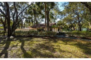 4720 Oak Forest Dr W, Sarasota, FL 34231, Sold 04/27/22