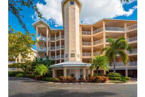 1240 Dolphin Bay Way, Siesta Key, FL 34242, Sold 05/09/22