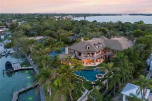 1423 & 1435 HILLVIEW DR, SARASOTA, FL 34239 Sold 07/25/22