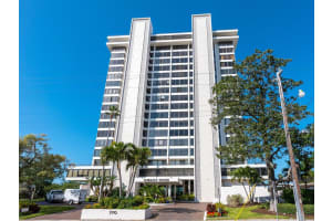 770 S Palm Ave, Sarasota, FL 34236, Sold 03/31/22