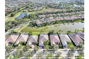 5957 Mariposa Ln, Sarasota, FL 34238, Sold 03/22/22