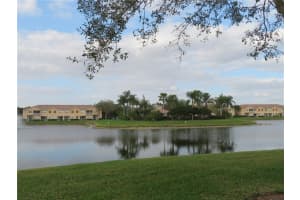 3715 Parkridge Cir, Sarasota, FL 34243, Sold 05/02/22