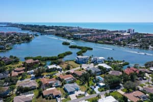 1602 Ridgewood Ln, Sarasota, FL 34231, Sold 04/05/22